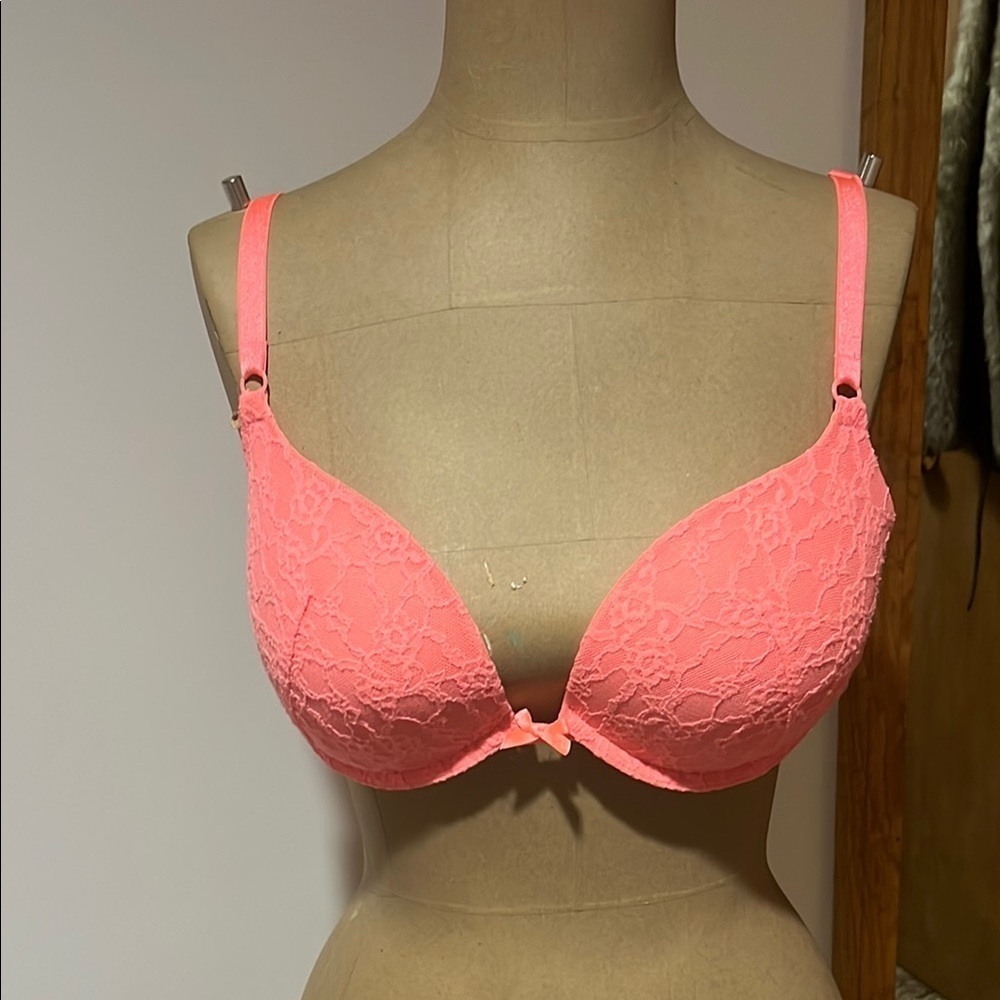 Victoria's Secret Corral Pink Lace Bra